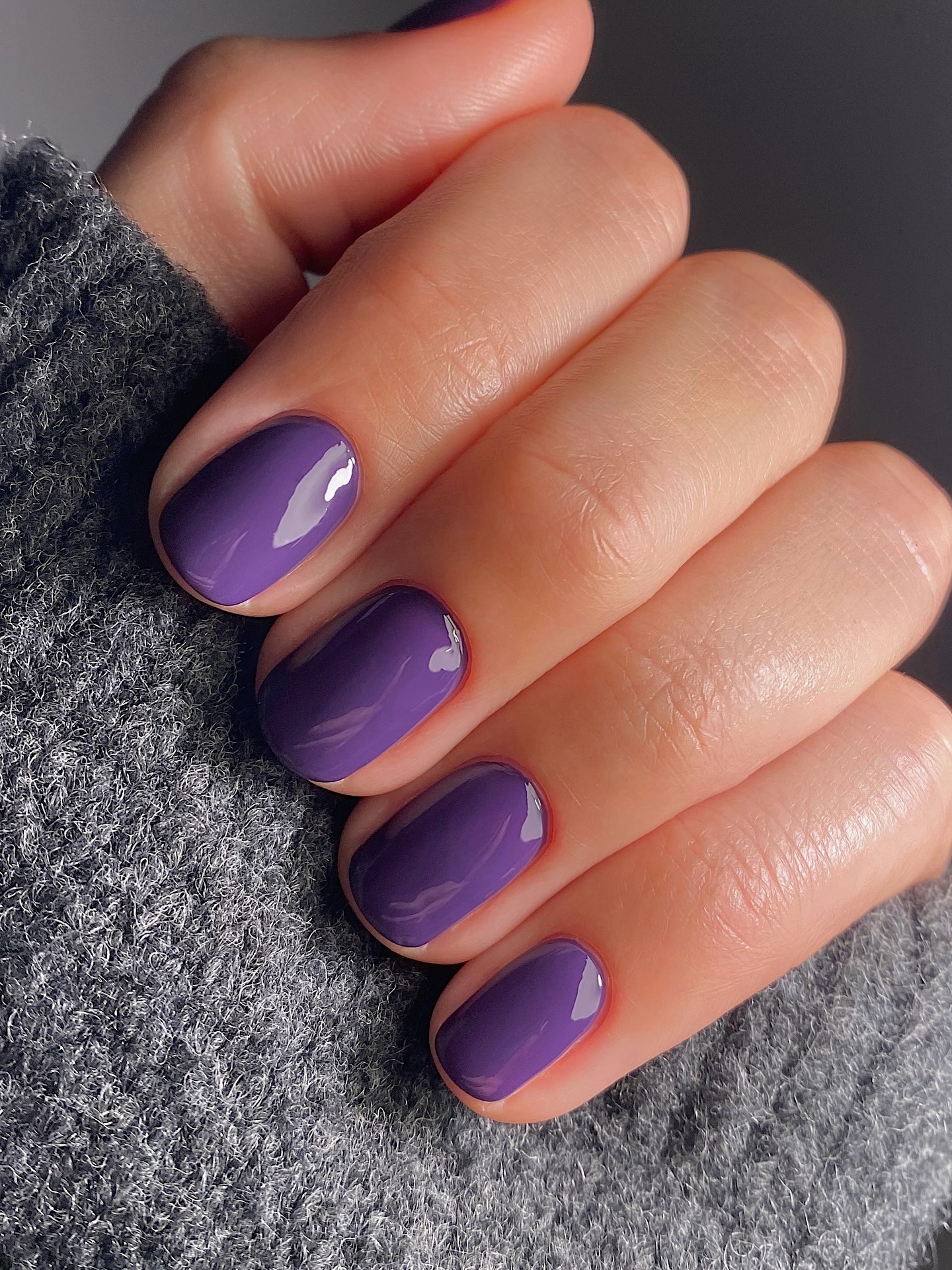 short and bright purple manicure